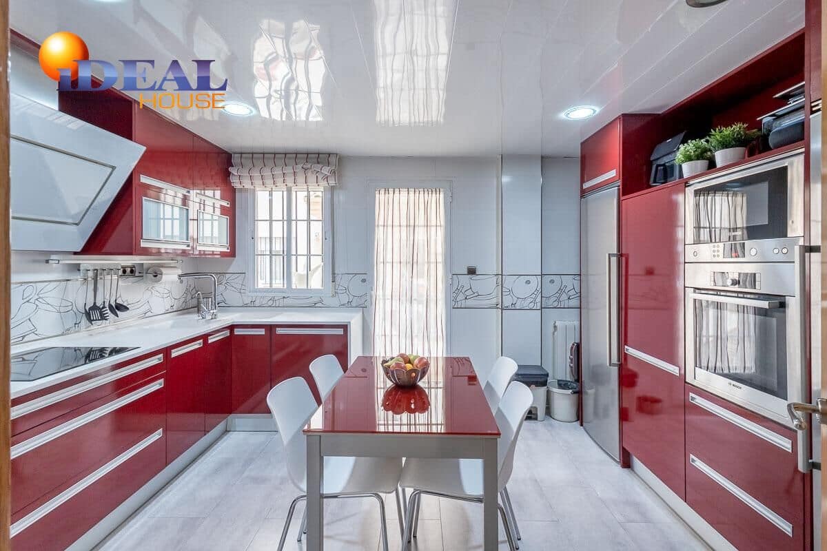 4 camera da letto Villetta a Schiera in vendita in Churriana de la Vega con garage - 375.000 € (Rif: 9472935)