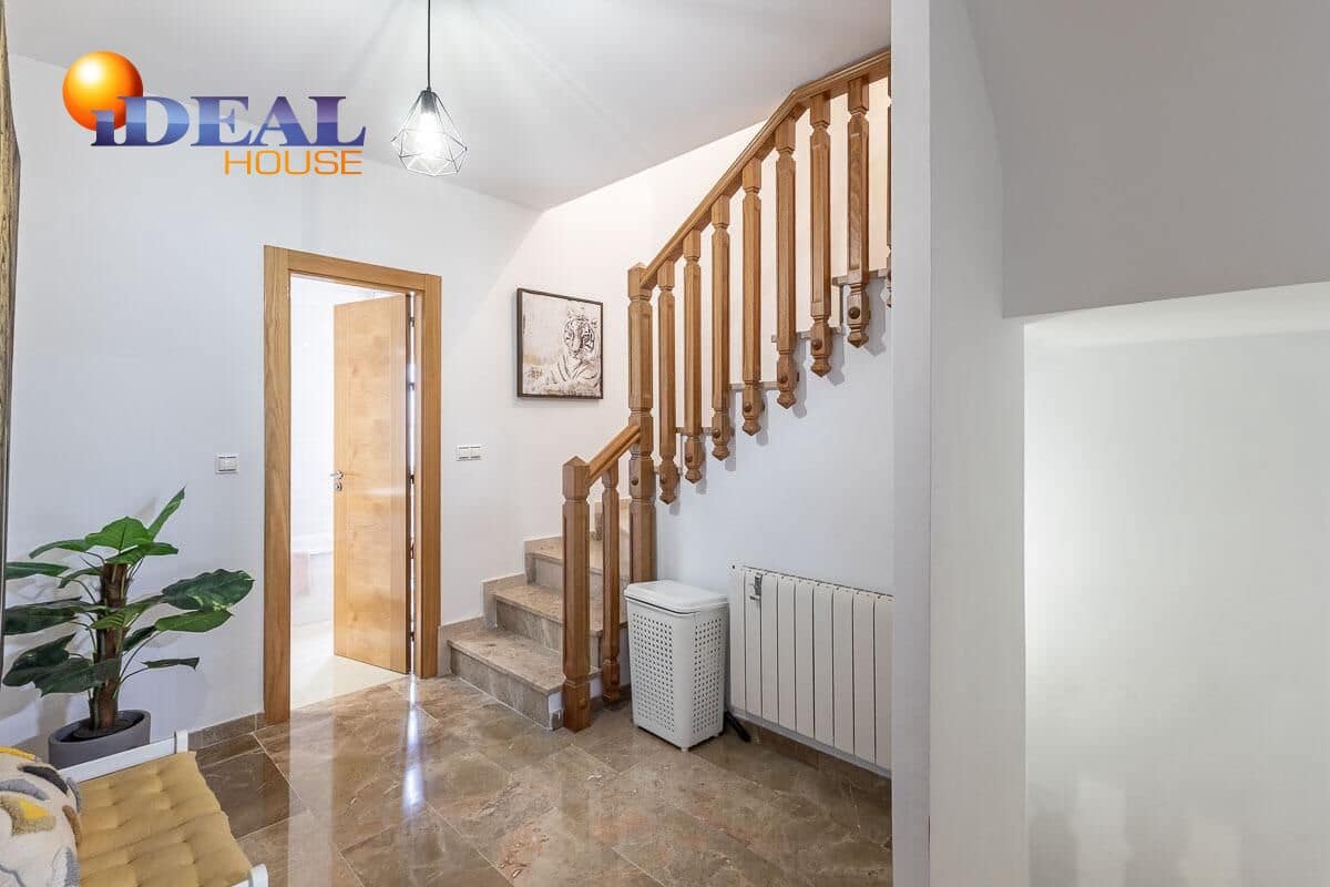 4 camera da letto Villetta a Schiera in vendita in Churriana de la Vega con garage - 375.000 € (Rif: 9472935)