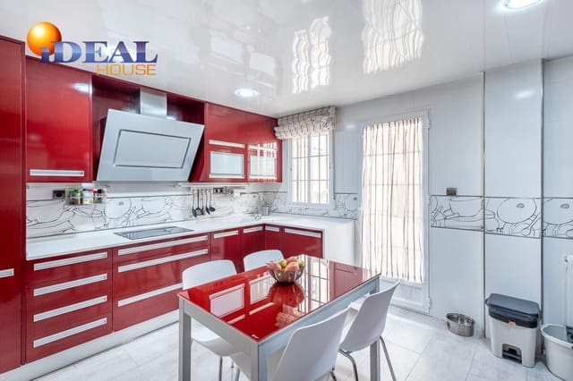 4 camera da letto Villetta a Schiera in vendita in Churriana de la Vega con garage - 375.000 € (Rif: 9472935)