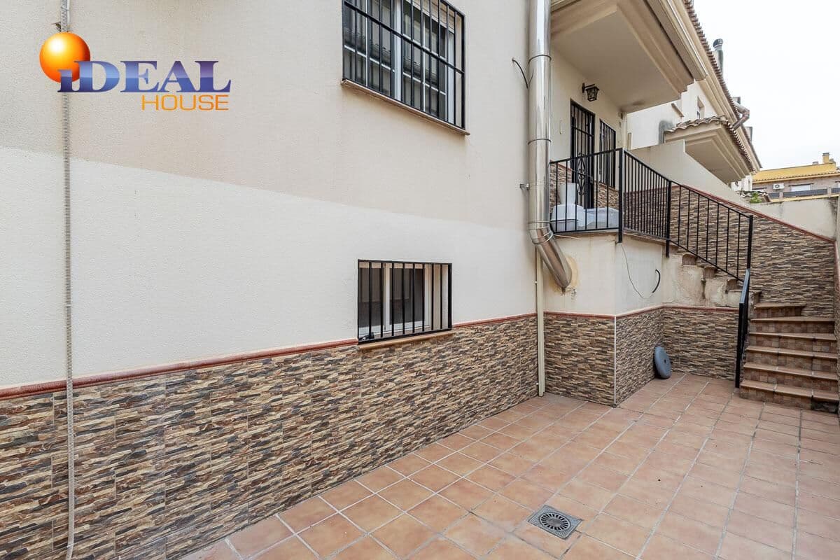 4 camera da letto Villetta a Schiera in vendita in Churriana de la Vega con garage - 375.000 € (Rif: 9472935)