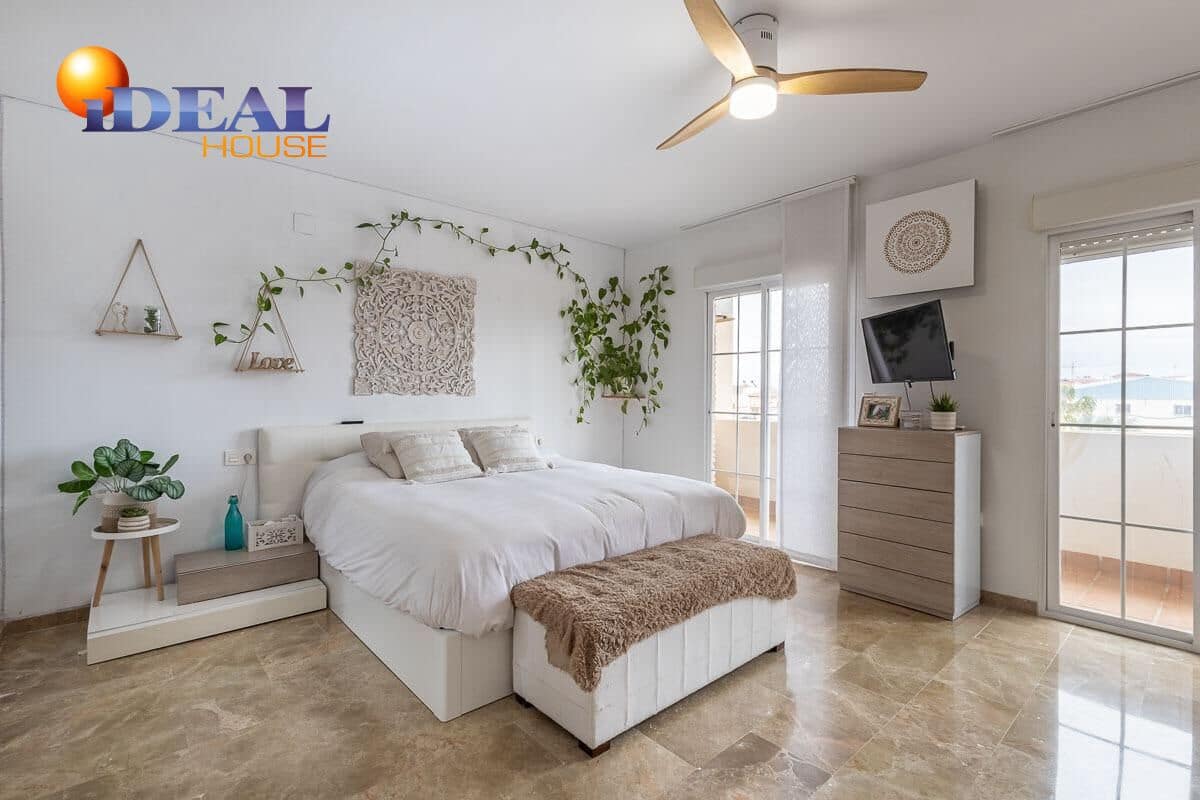 4 camera da letto Villetta a Schiera in vendita in Churriana de la Vega con garage - 375.000 € (Rif: 9472935)