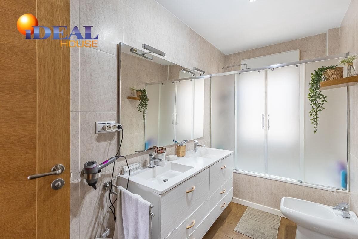 4 camera da letto Villetta a Schiera in vendita in Churriana de la Vega con garage - 375.000 € (Rif: 9472935)