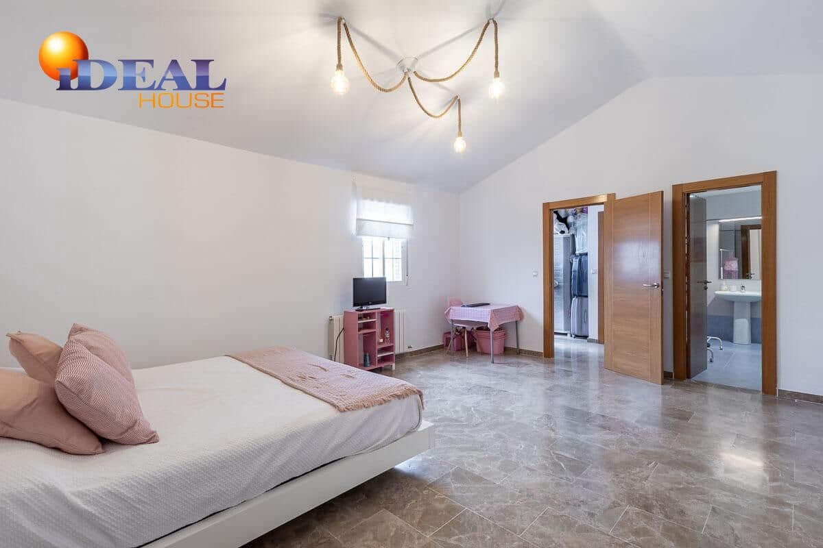 4 camera da letto Villetta a Schiera in vendita in Churriana de la Vega con garage - 375.000 € (Rif: 9472935)