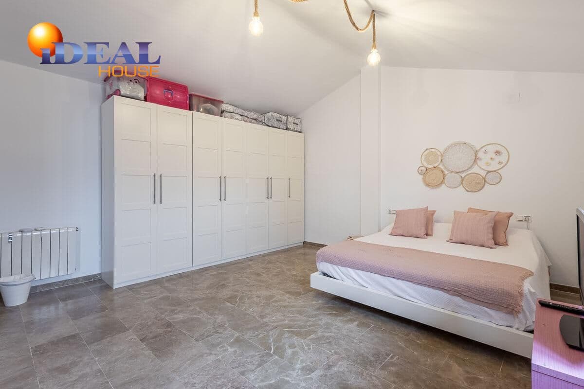 4 camera da letto Villetta a Schiera in vendita in Churriana de la Vega con garage - 375.000 € (Rif: 9472935)