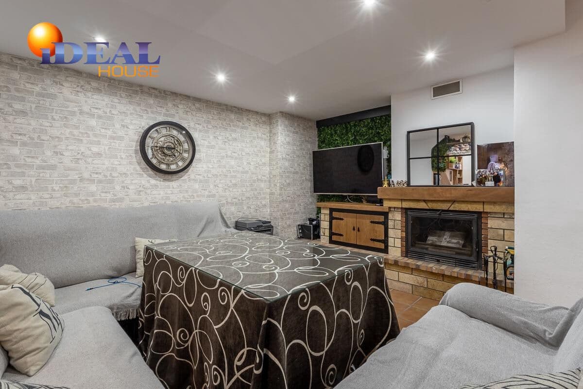 4 camera da letto Villetta a Schiera in vendita in Churriana de la Vega con garage - 375.000 € (Rif: 9472935)