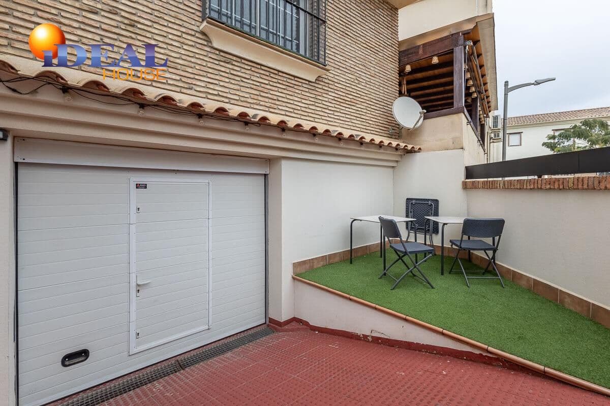 4 camera da letto Villetta a Schiera in vendita in Churriana de la Vega con garage - 375.000 € (Rif: 9472935)