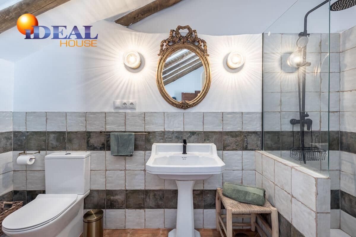 5 quarto Moradia para venda em Montefrio com piscina - 345 000 € (Ref: 9472936)