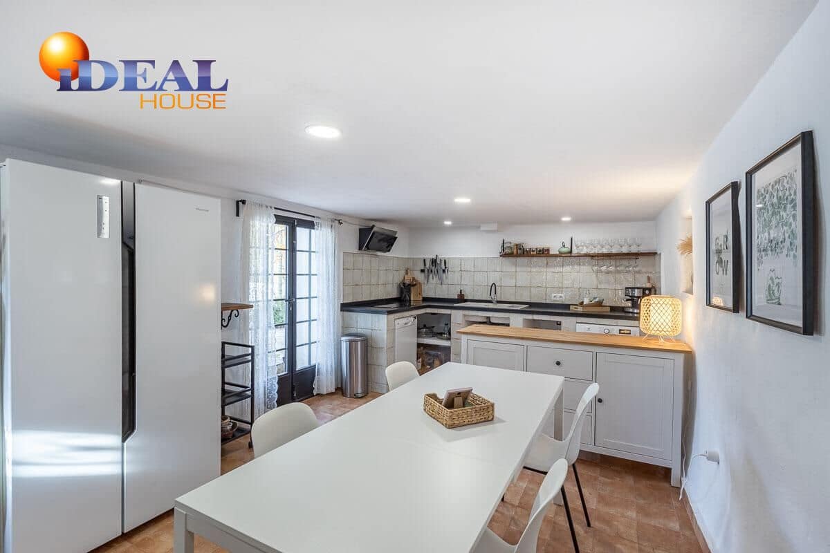 5 quarto Moradia para venda em Montefrio com piscina - 345 000 € (Ref: 9472936)