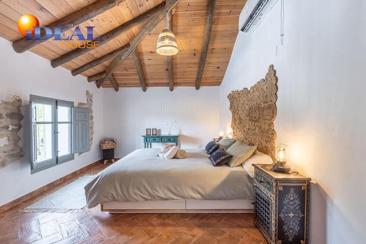 5 quarto Moradia para venda em Montefrio com piscina - 345 000 € (Ref: 9472936)