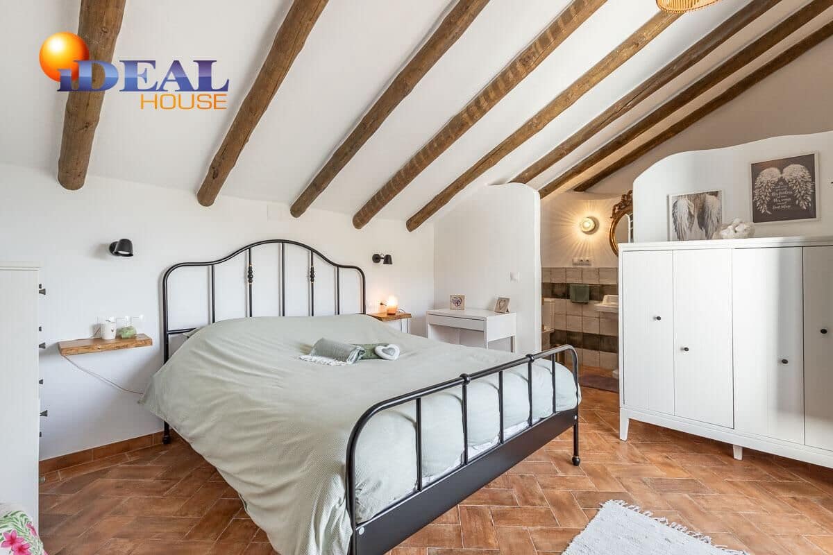 5 quarto Moradia para venda em Montefrio com piscina - 345 000 € (Ref: 9472936)