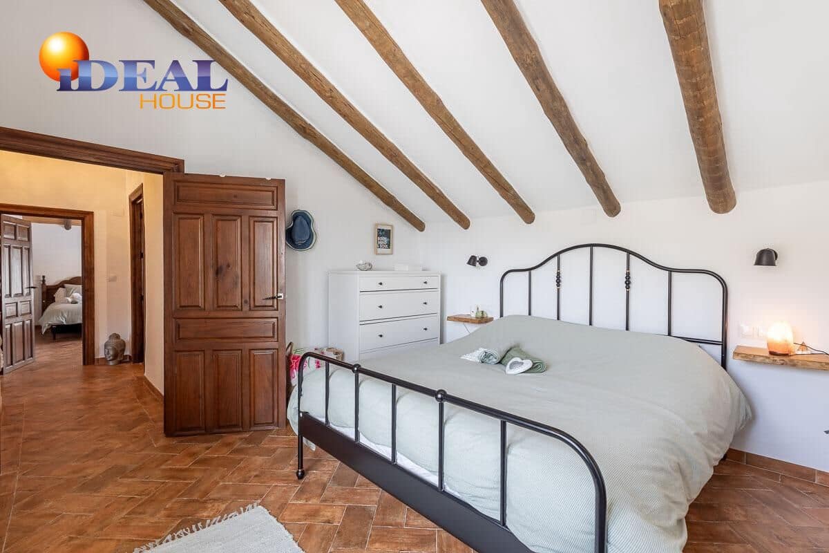 5 quarto Moradia para venda em Montefrio com piscina - 345 000 € (Ref: 9472936)