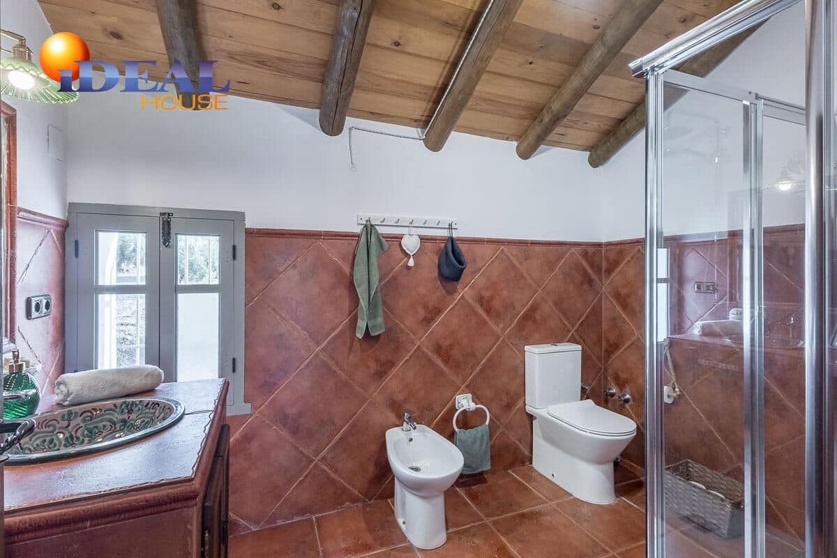 5 quarto Moradia para venda em Montefrio com piscina - 345 000 € (Ref: 9472936)