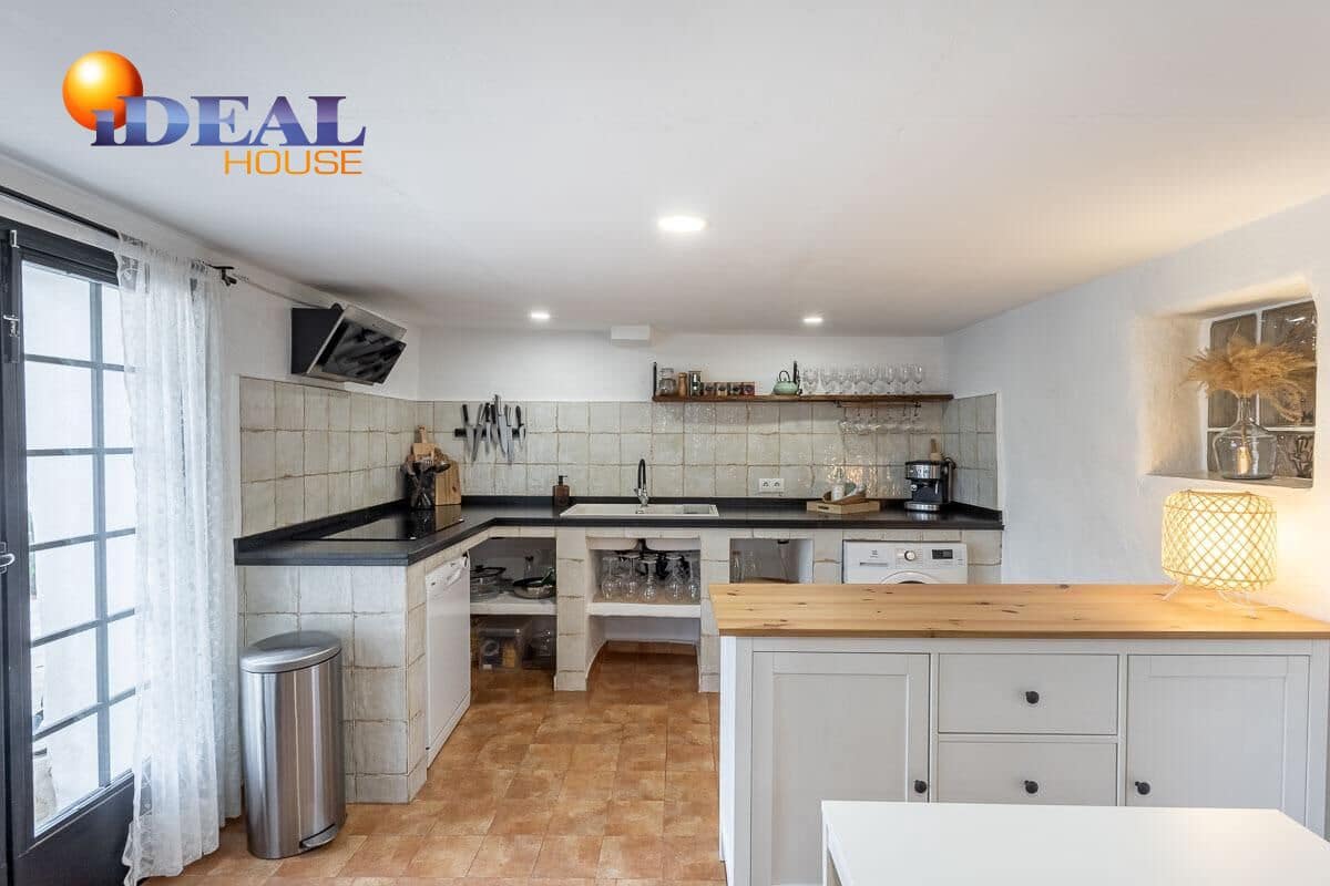 5 quarto Moradia para venda em Montefrio com piscina - 345 000 € (Ref: 9472936)