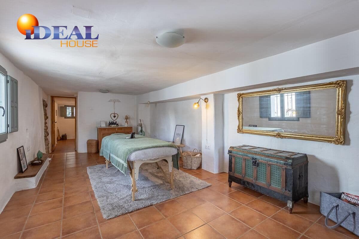 5 quarto Moradia para venda em Montefrio com piscina - 345 000 € (Ref: 9472936)