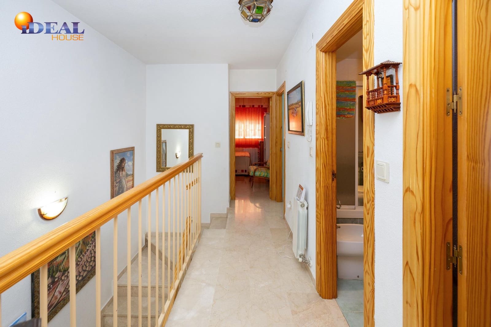 4 makuuhuone Rivitalo myytävänä paikassa Ogijares mukana 
autotalli - 290 000 € (Ref: 9472937)