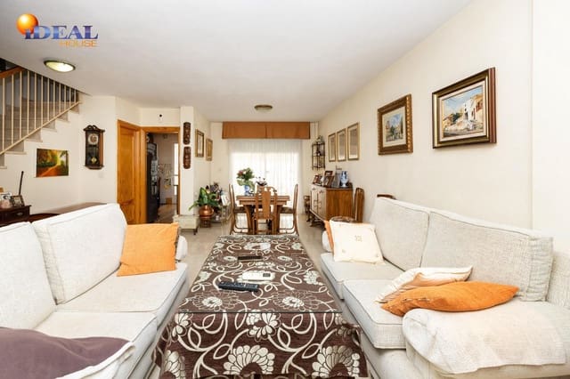 4 makuuhuone Rivitalo myytävänä paikassa Ogíjares mukana 
autotalli - 290 000 € (Ref: 9472937)