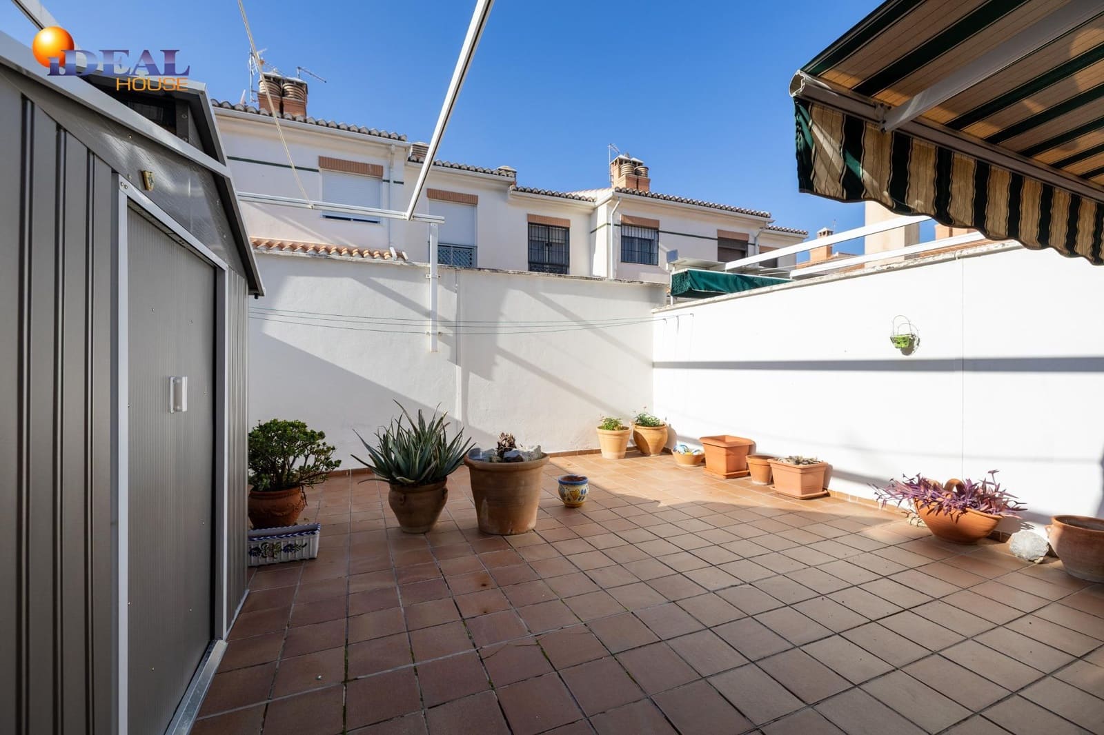 4 makuuhuone Rivitalo myytävänä paikassa Ogijares mukana 
autotalli - 290 000 € (Ref: 9472937)