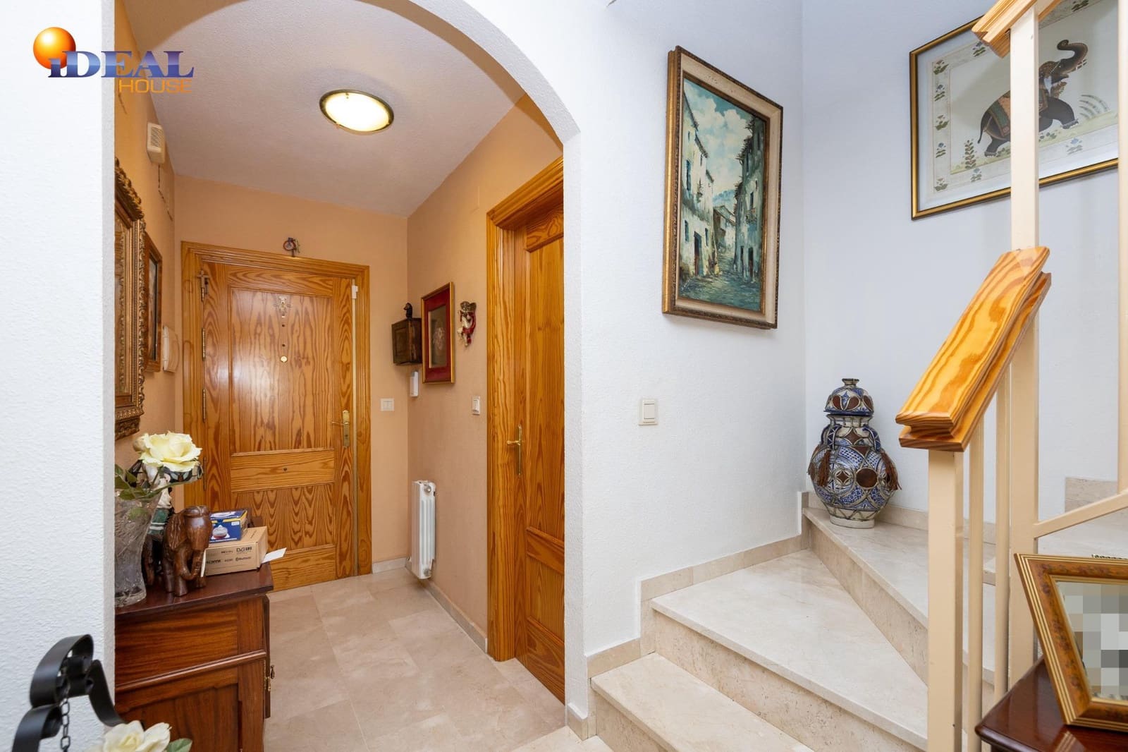 4 makuuhuone Rivitalo myytävänä paikassa Ogijares mukana 
autotalli - 290 000 € (Ref: 9472937)