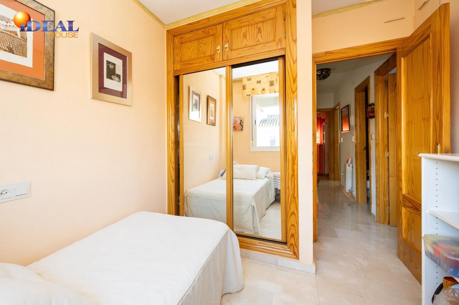 4 makuuhuone Rivitalo myytävänä paikassa Ogijares mukana 
autotalli - 290 000 € (Ref: 9472937)