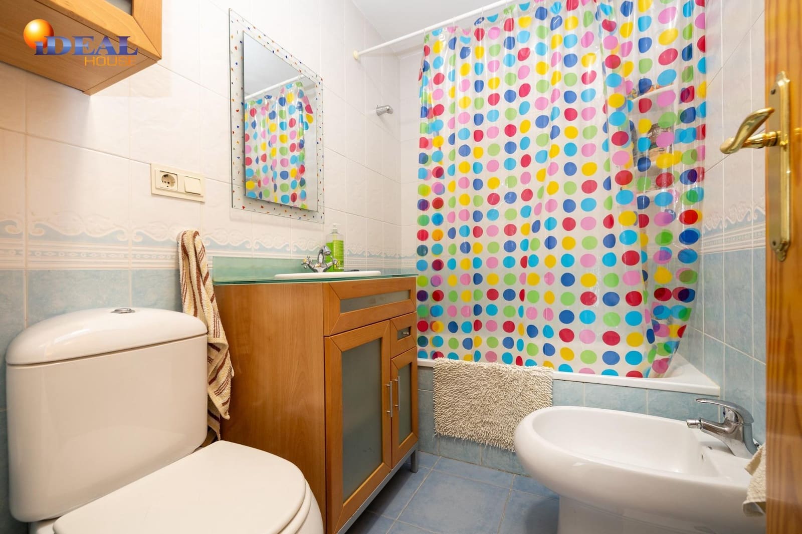 4 makuuhuone Rivitalo myytävänä paikassa Ogijares mukana 
autotalli - 290 000 € (Ref: 9472937)