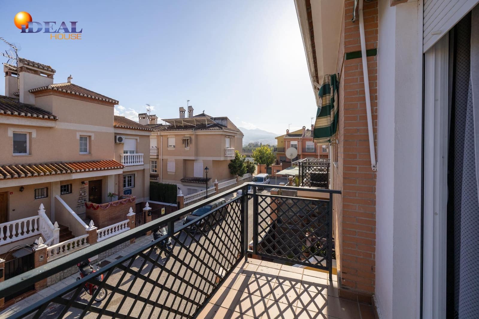 4 makuuhuone Rivitalo myytävänä paikassa Ogijares mukana 
autotalli - 290 000 € (Ref: 9472937)