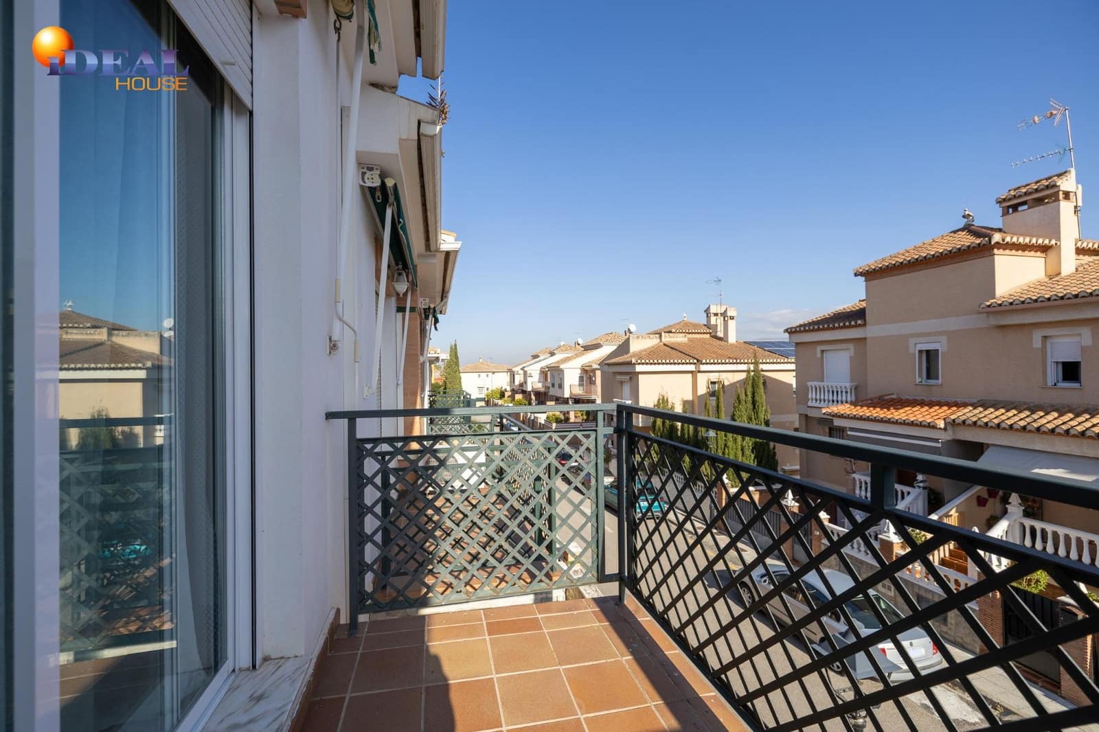 4 makuuhuone Rivitalo myytävänä paikassa Ogijares mukana 
autotalli - 290 000 € (Ref: 9472937)