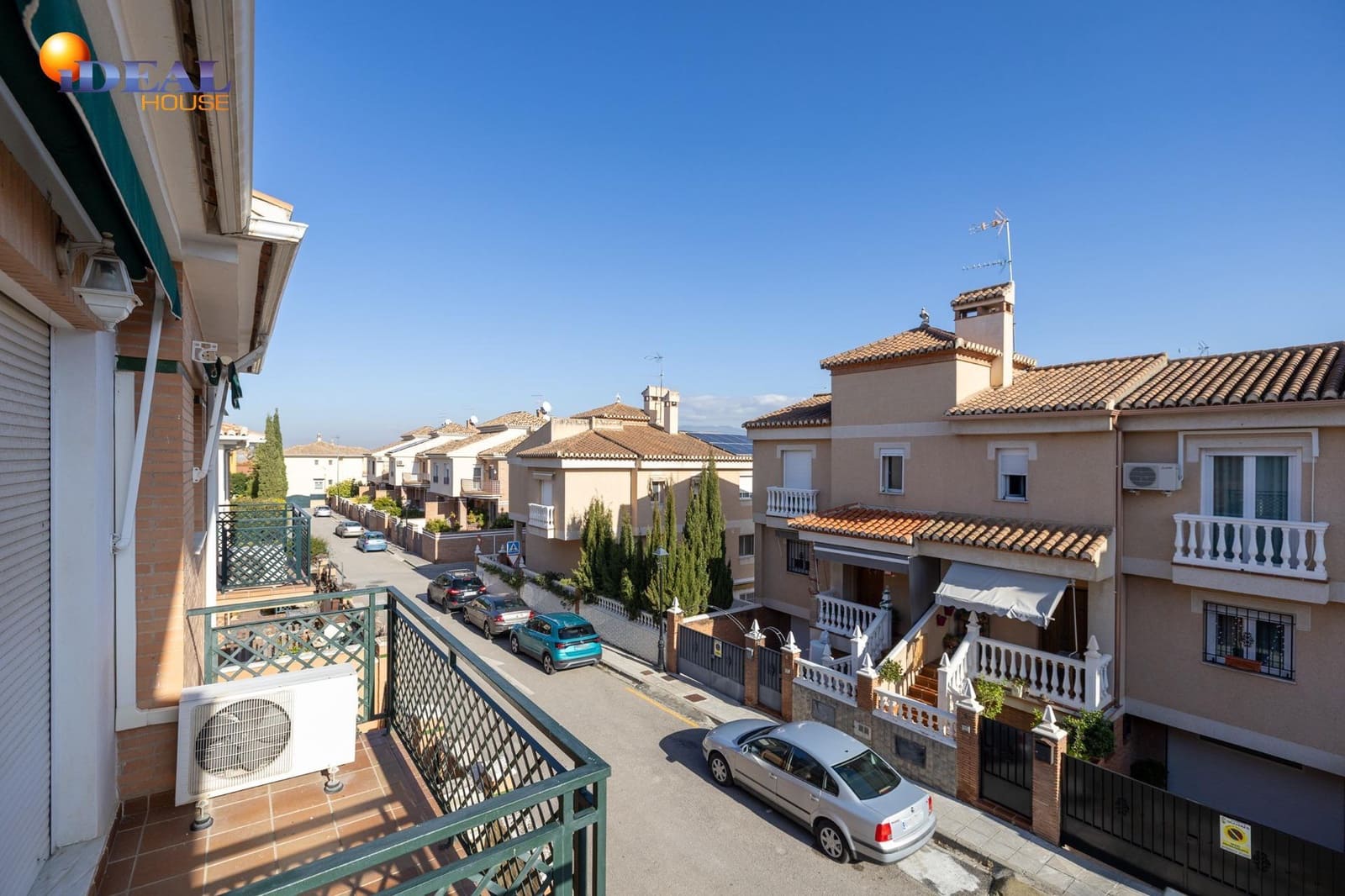 4 makuuhuone Rivitalo myytävänä paikassa Ogijares mukana 
autotalli - 290 000 € (Ref: 9472937)