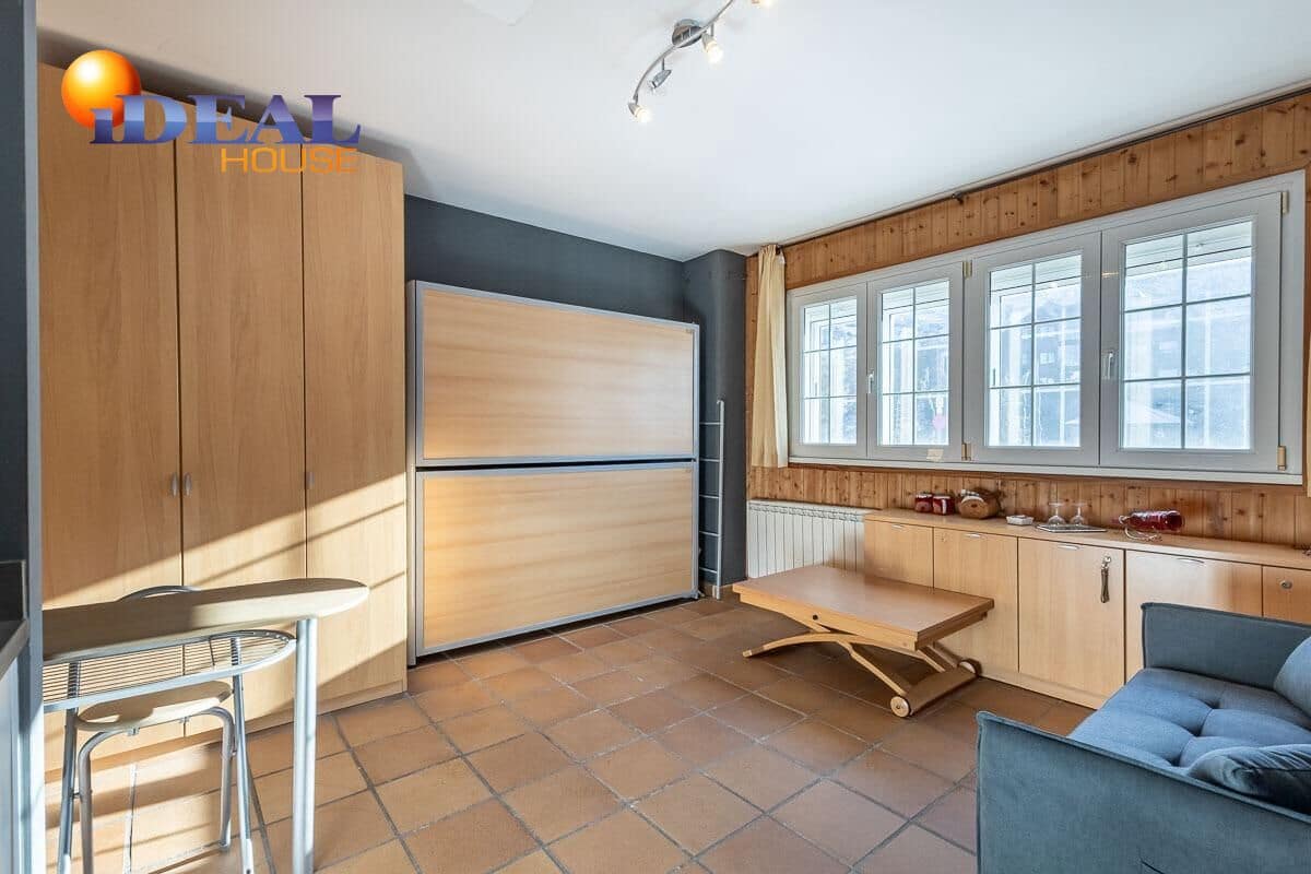 Flat for sale in Monachil with pool - € 119,000 (Ref: 9472939)