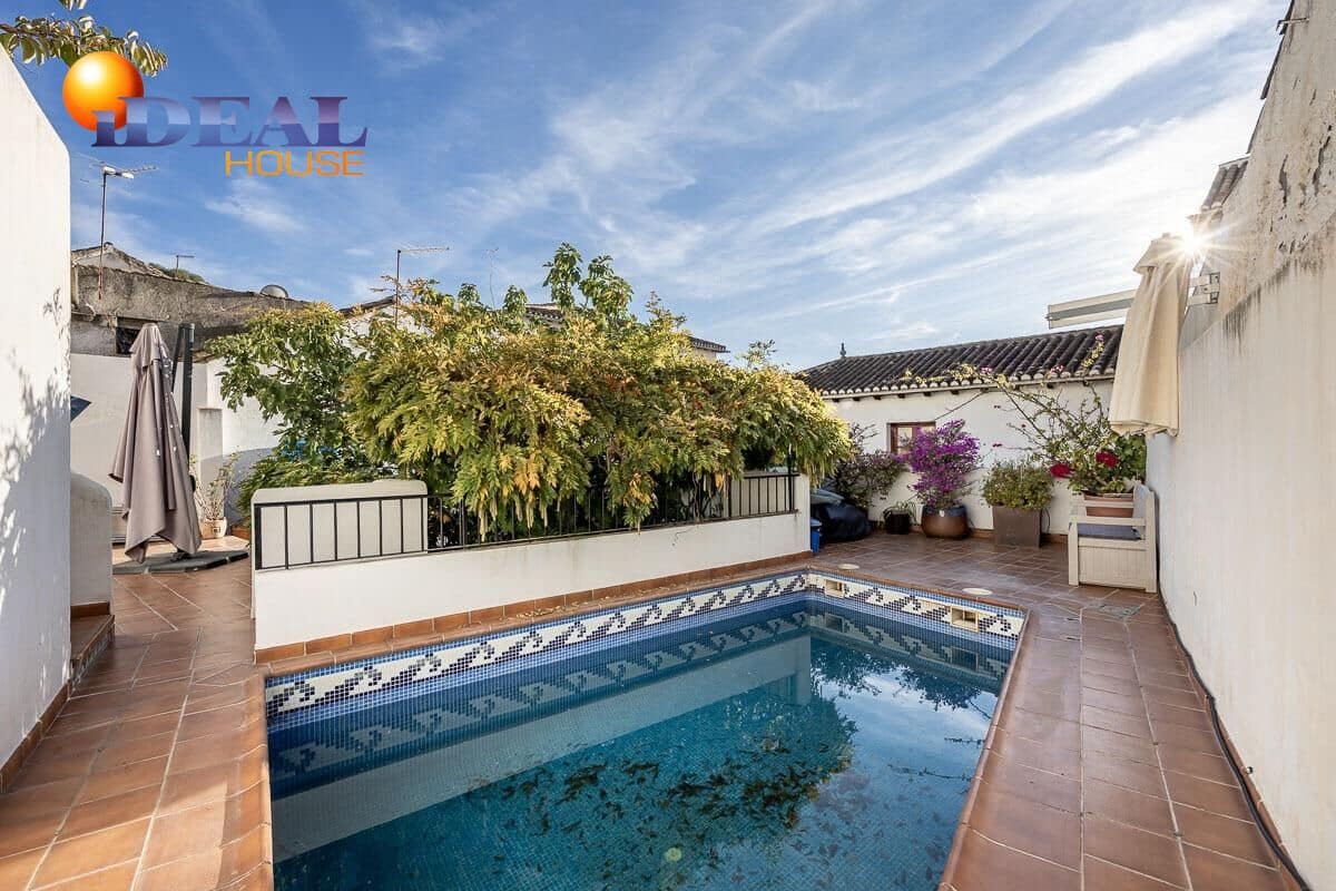7 chambre Maison de Ville à vendre à Grenade ville avec piscine garage - 1 600 000 € (Ref: 9472940)