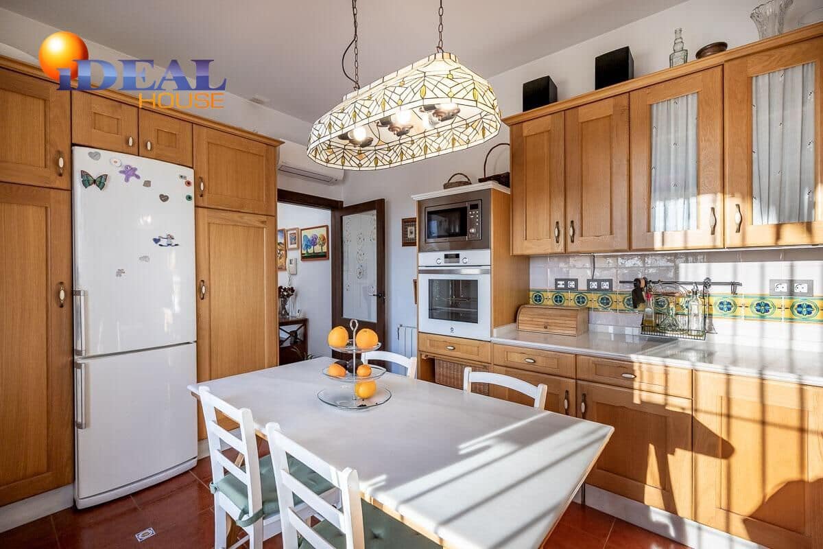 7 chambre Maison de Ville à vendre à Grenade ville avec piscine garage - 1 600 000 € (Ref: 9472940)