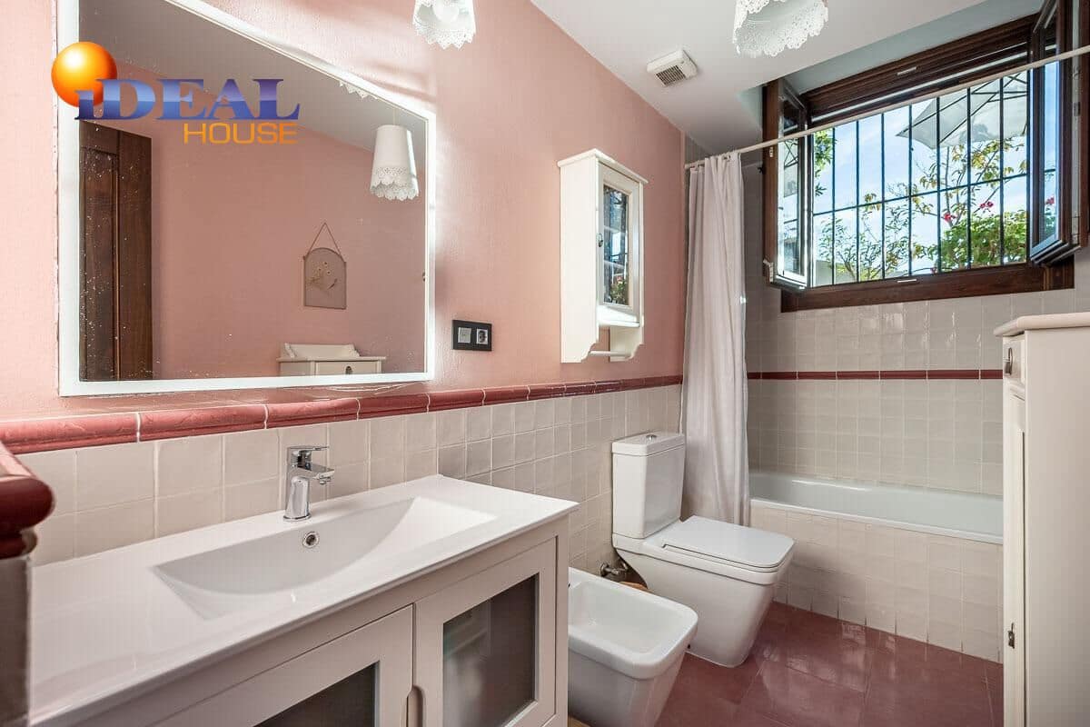 7 chambre Maison de Ville à vendre à Grenade ville avec piscine garage - 1 600 000 € (Ref: 9472940)