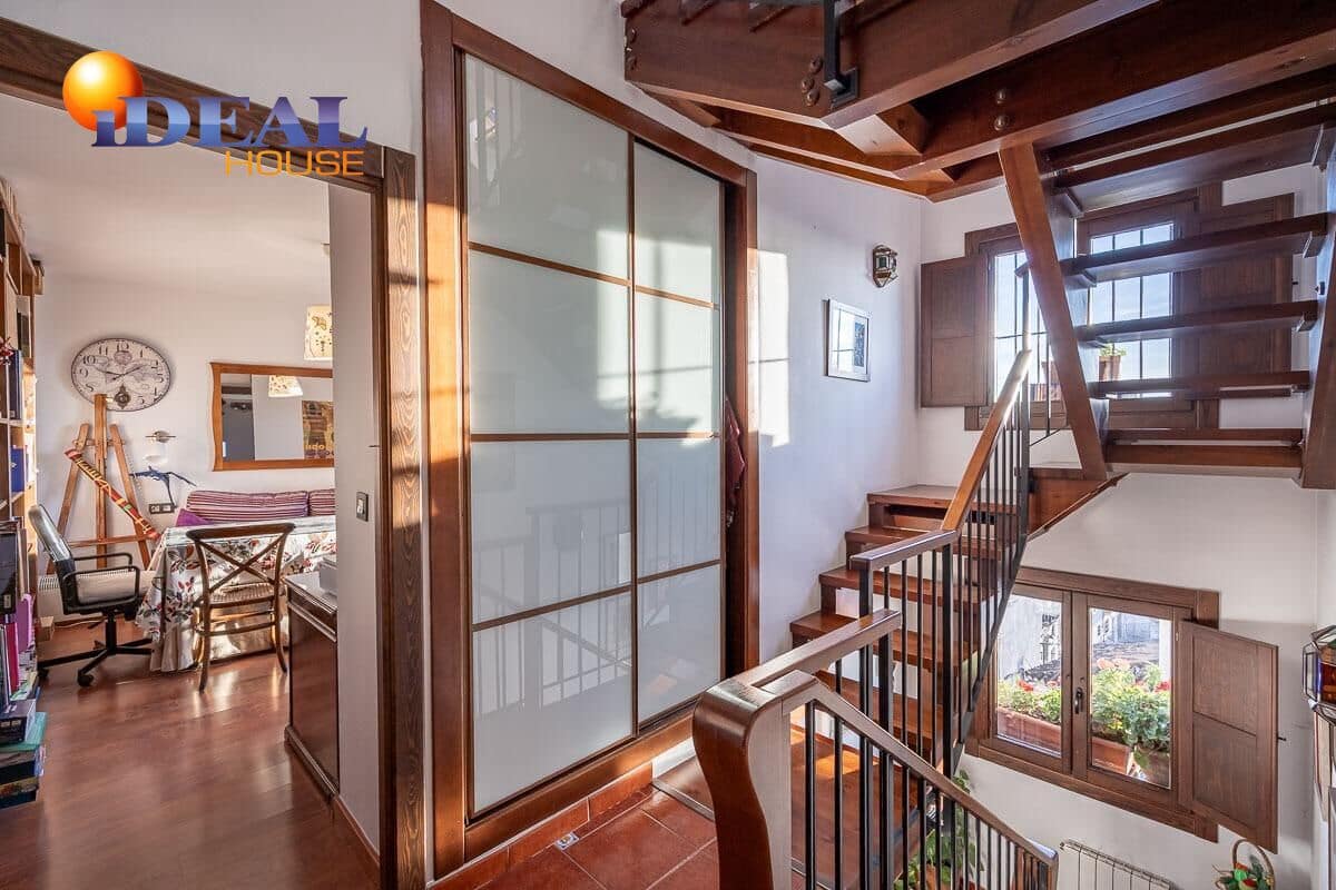 7 chambre Maison de Ville à vendre à Grenade ville avec piscine garage - 1 600 000 € (Ref: 9472940)