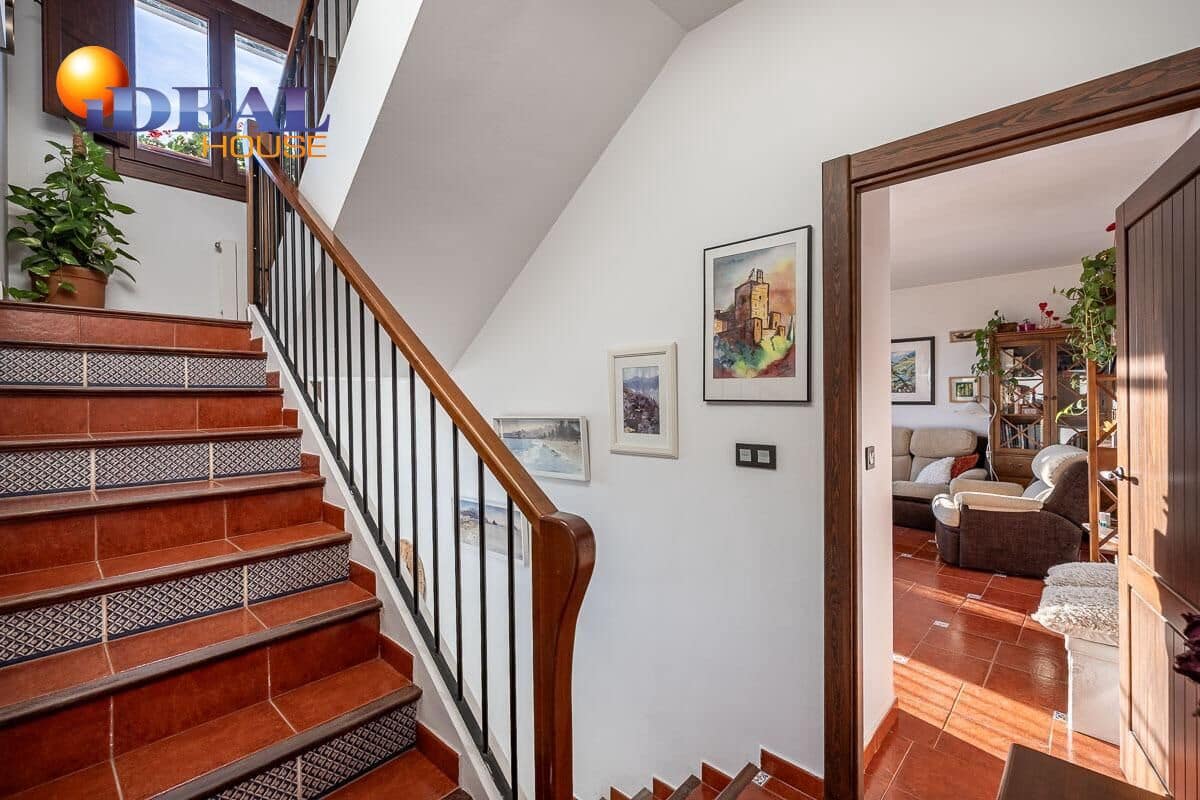 7 chambre Maison de Ville à vendre à Grenade ville avec piscine garage - 1 600 000 € (Ref: 9472940)