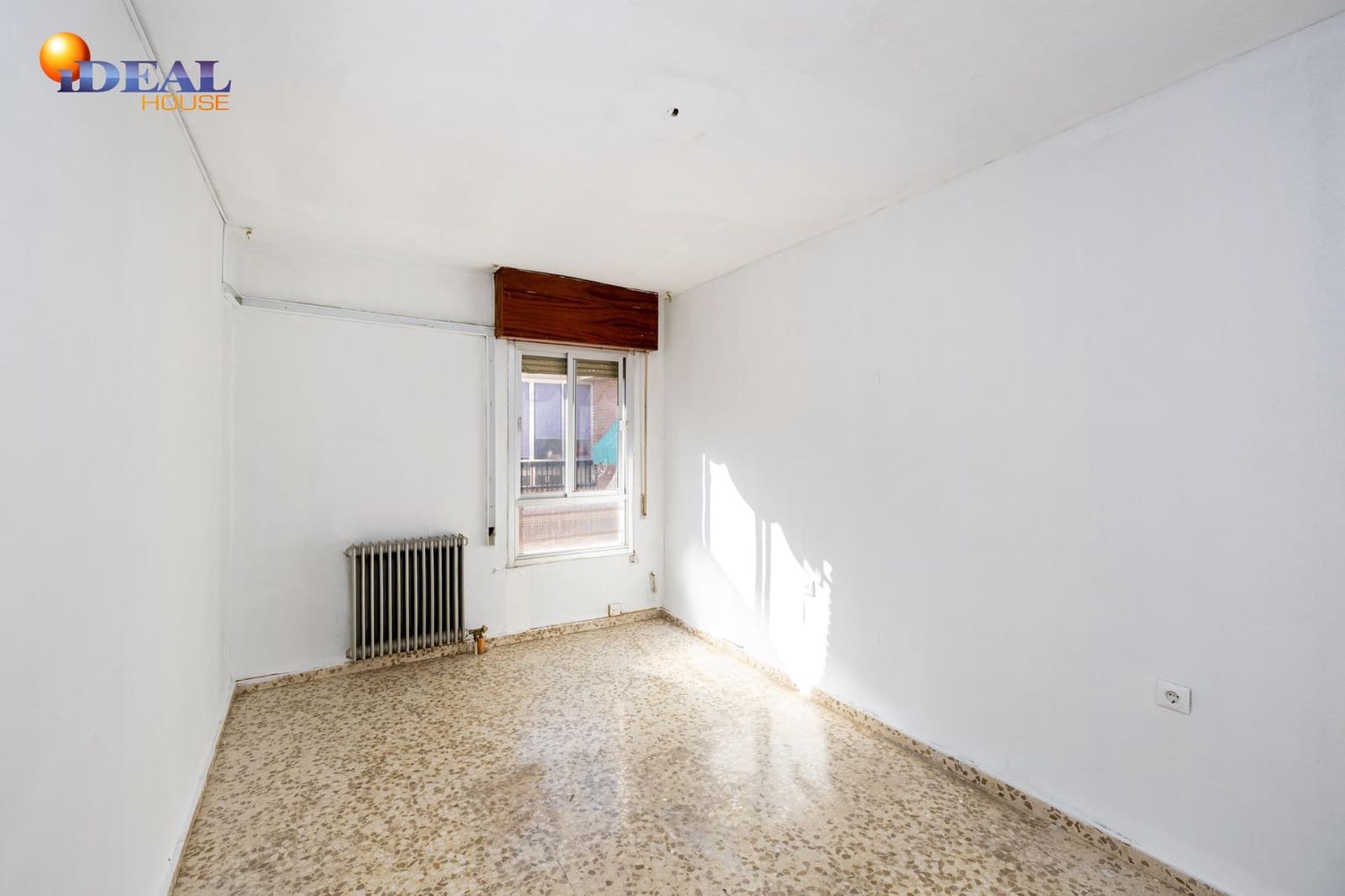 3 bedroom Flat for sale in Granada city - € 244,000 (Ref: 9474162)