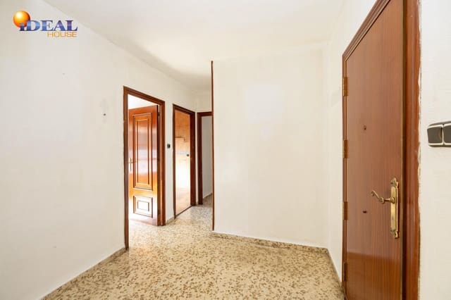 3 soveværelse Lejlighed til salg i Centro, Granada by - € 244.000 (Ref: 9474162)