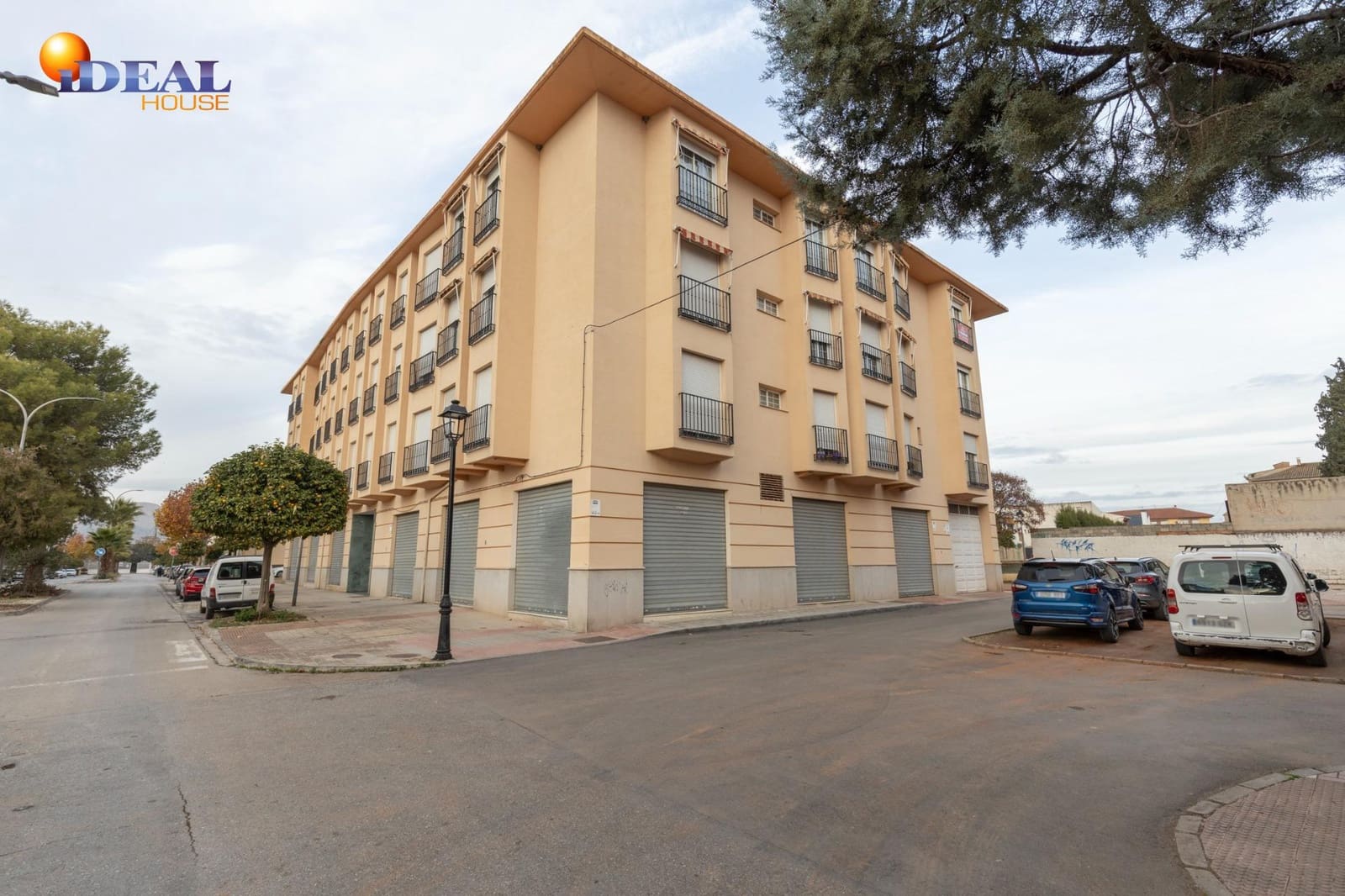 Garage for sale in Santa Fe - € 14,900 (Ref: 9474885)