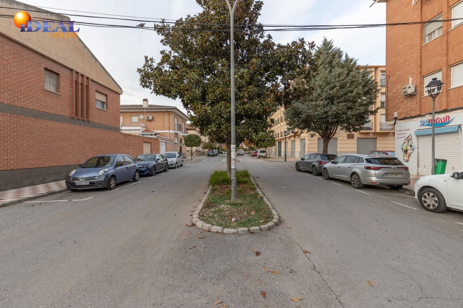 Garage for sale in Santa Fe - € 14,900 (Ref: 9474885)