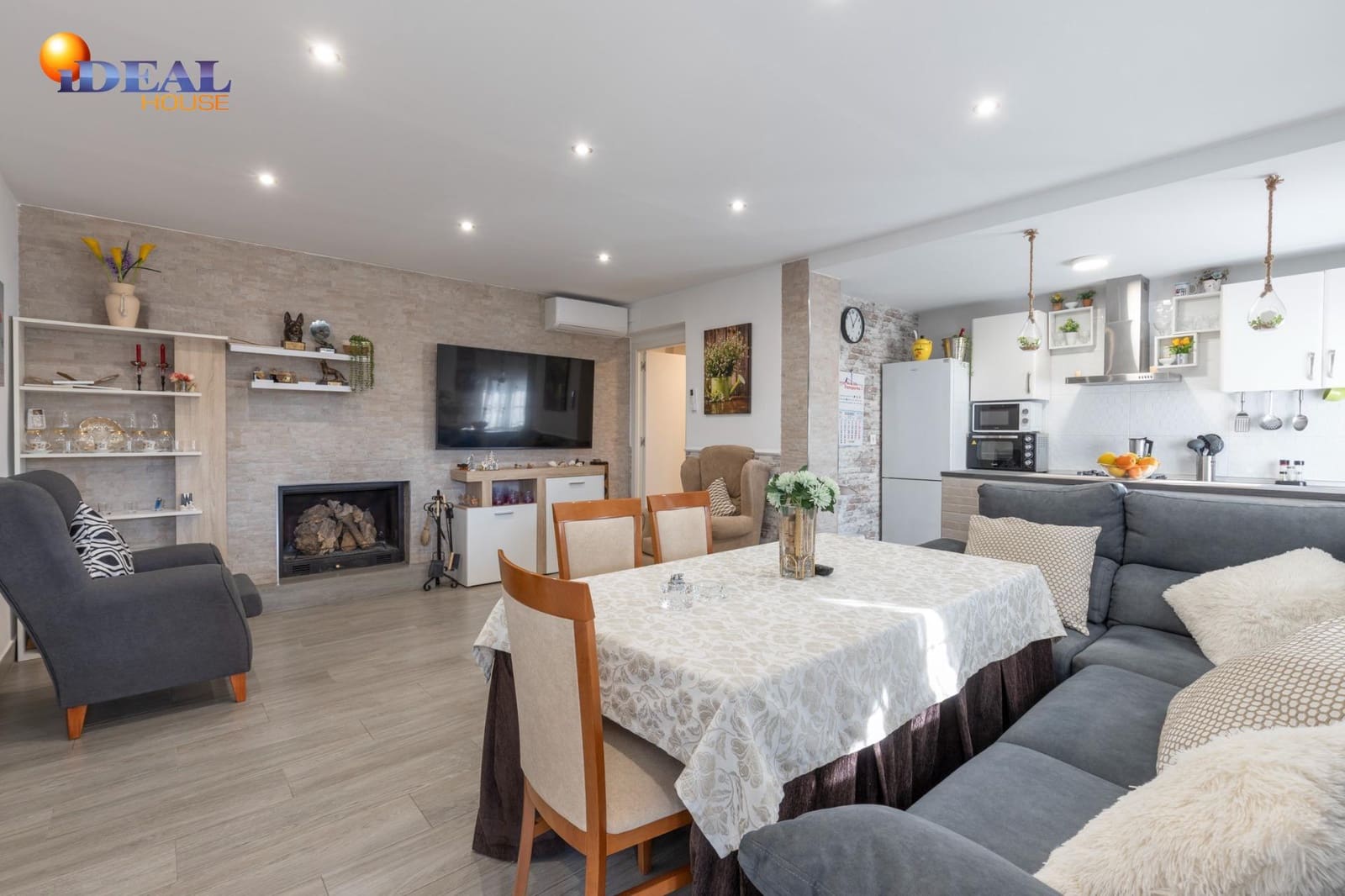 3 soverom Finca/Herregård til salgs i Santa Fe med svømmebasseng garasje - € 199 000 (Ref: 9474888)