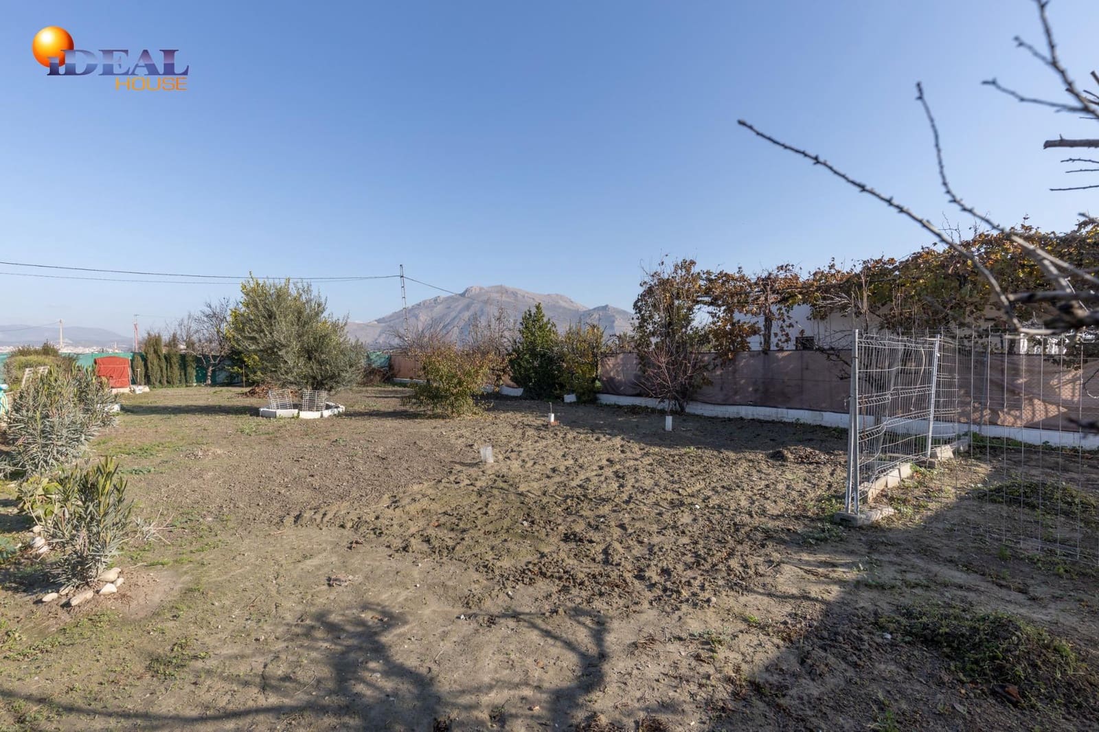 3 soverom Finca/Herregård til salgs i Santa Fe med svømmebasseng garasje - € 199 000 (Ref: 9474888)