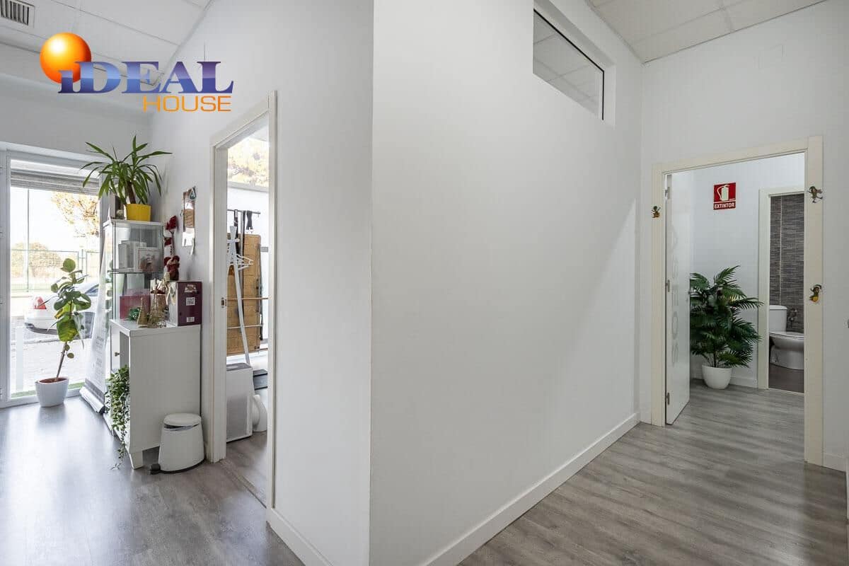 5 Zimmer Gewerbe zu verkaufen in Granada Stadt - 250.000 € (Ref: 9474889)