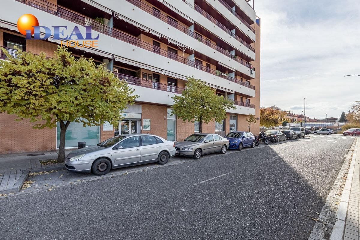 5 Zimmer Gewerbe zu verkaufen in Granada Stadt - 250.000 € (Ref: 9474889)