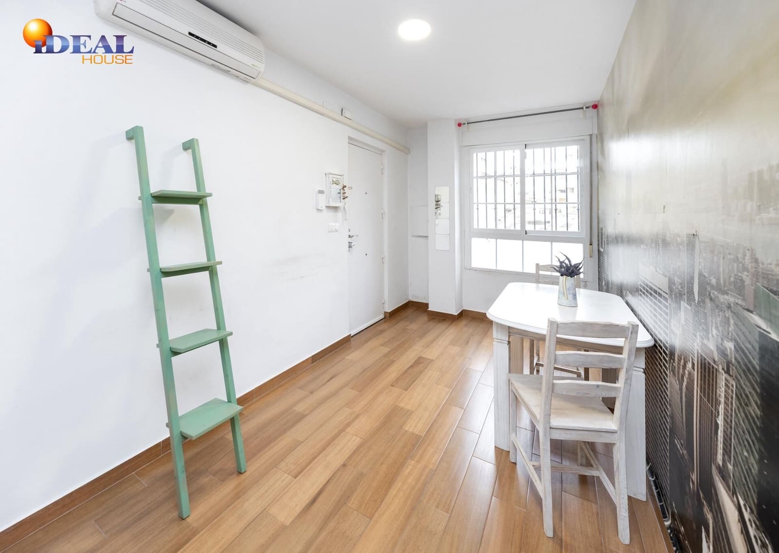 2 bedroom Flat for sale in Cenes de la Vega with pool - € 122,900 (Ref: 9481169)