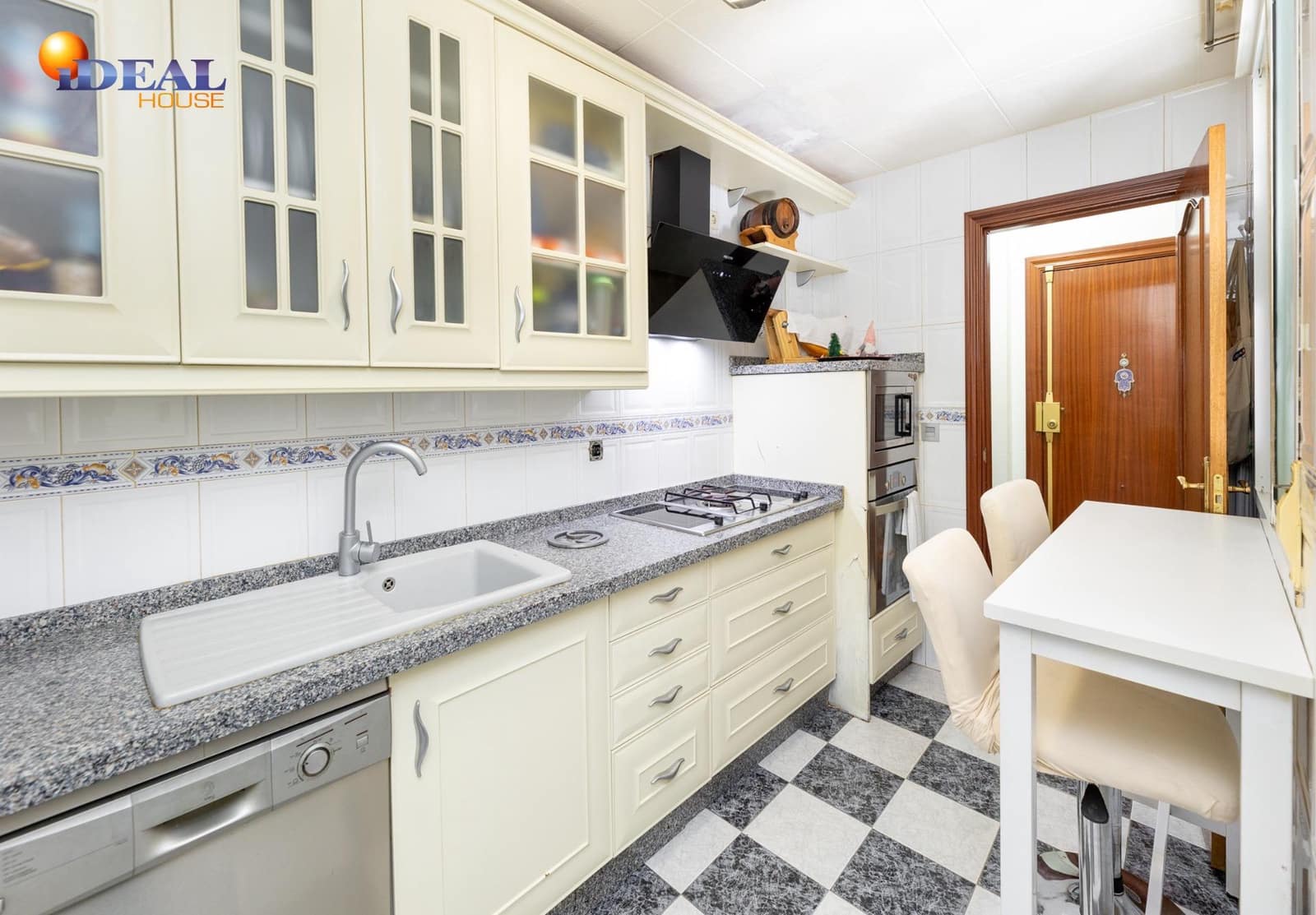 3 bedroom Flat for sale in Armilla - € 169,900 (Ref: 9481171)