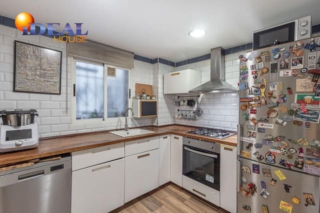 3 camera da letto Appartamento in vendita in Camino de Ronda - Rosaleda, Granada città - 310.000 € (Rif: 9482010)