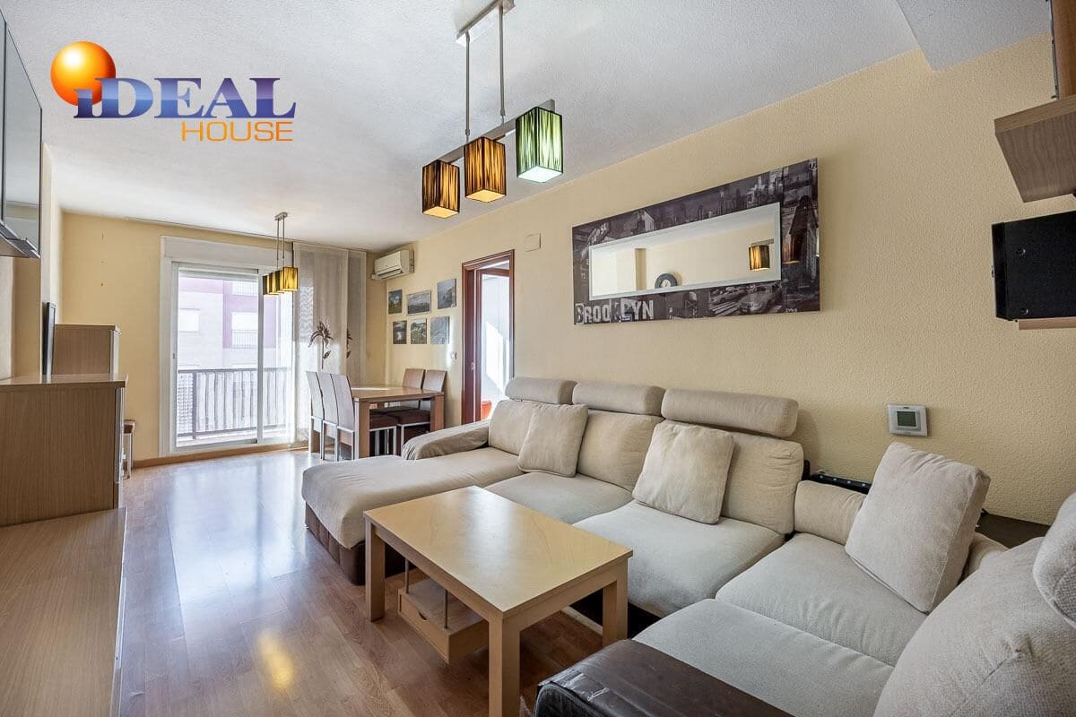 Piso de 3 habitaciones en Granada ciudad en venta con garaje - 249.500 € (Ref: 9483508)