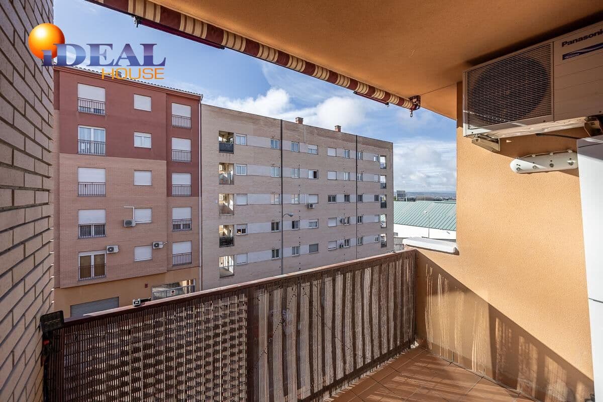 Piso de 3 habitaciones en Granada ciudad en venta con garaje - 249.500 € (Ref: 9483508)