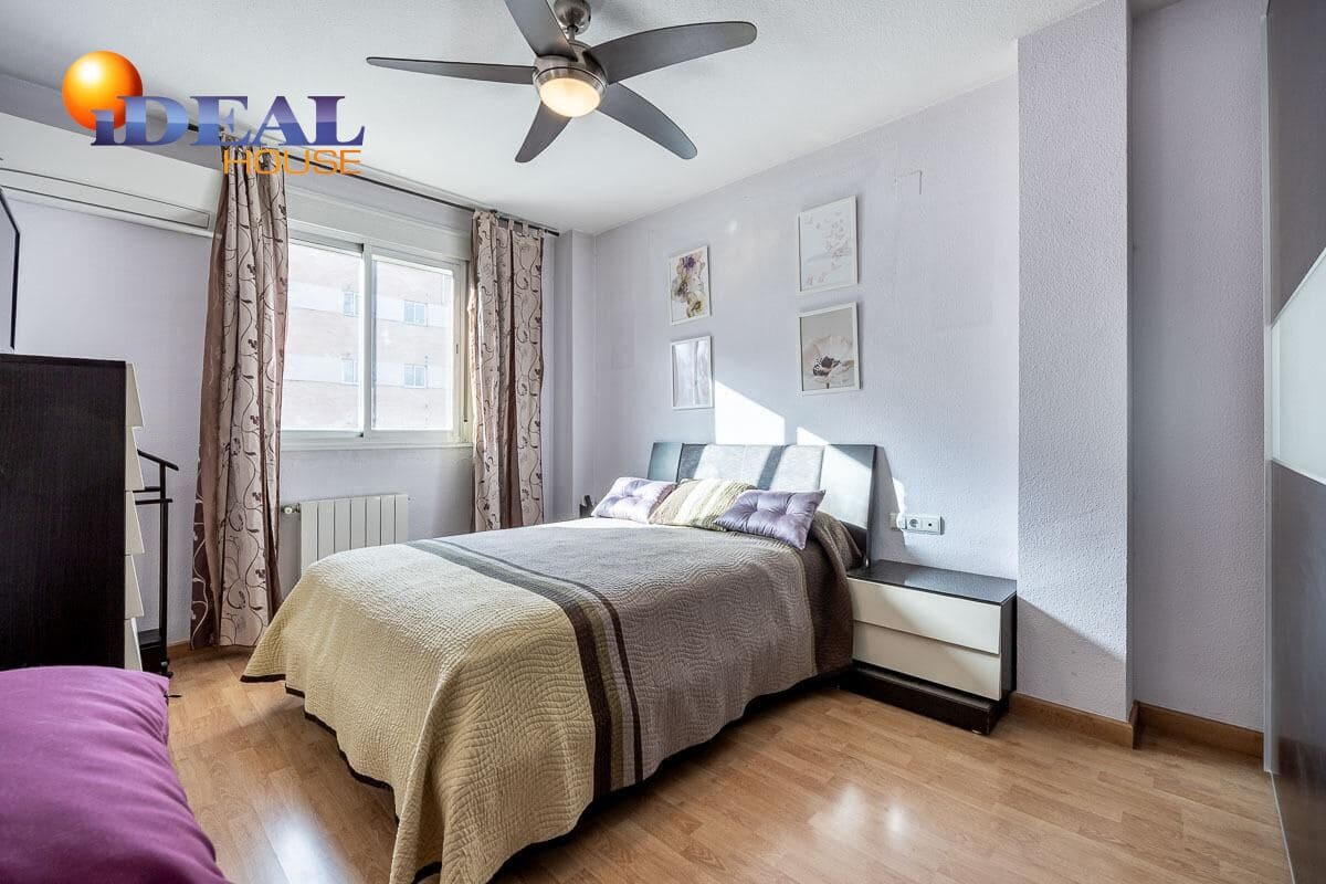 Piso de 3 habitaciones en Granada ciudad en venta con garaje - 249.500 € (Ref: 9483508)