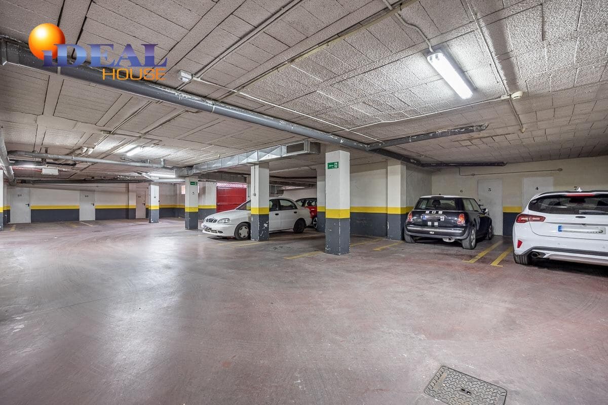 Piso de 3 habitaciones en Granada ciudad en venta con garaje - 249.500 € (Ref: 9483508)