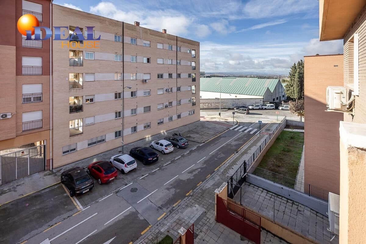 Piso de 3 habitaciones en Granada ciudad en venta con garaje - 249.500 € (Ref: 9483508)