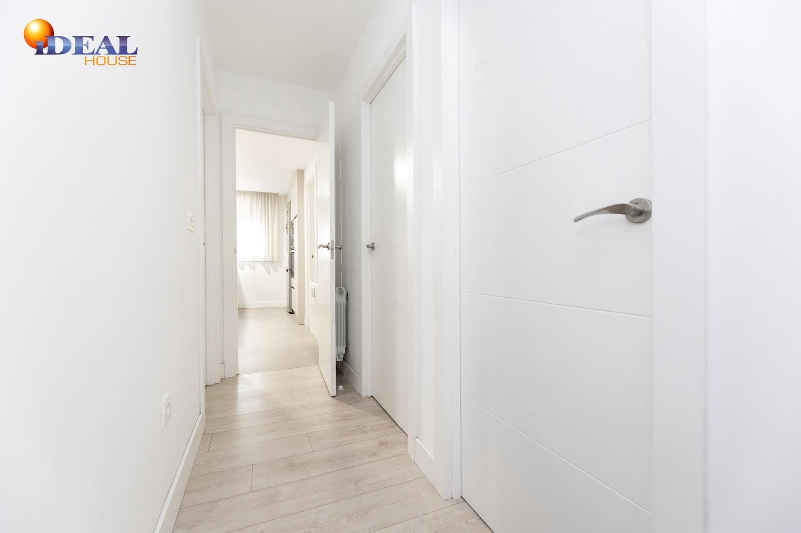 4 bedroom Flat for sale in Granada city - € 375,000 (Ref: 9488333)